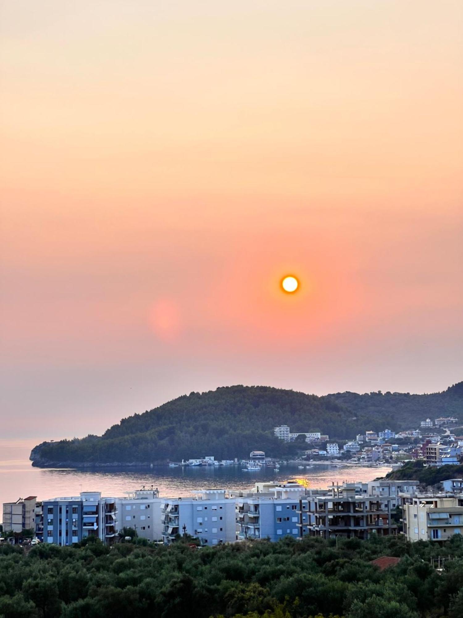 Kalesma Himare Apartment Luaran gambar